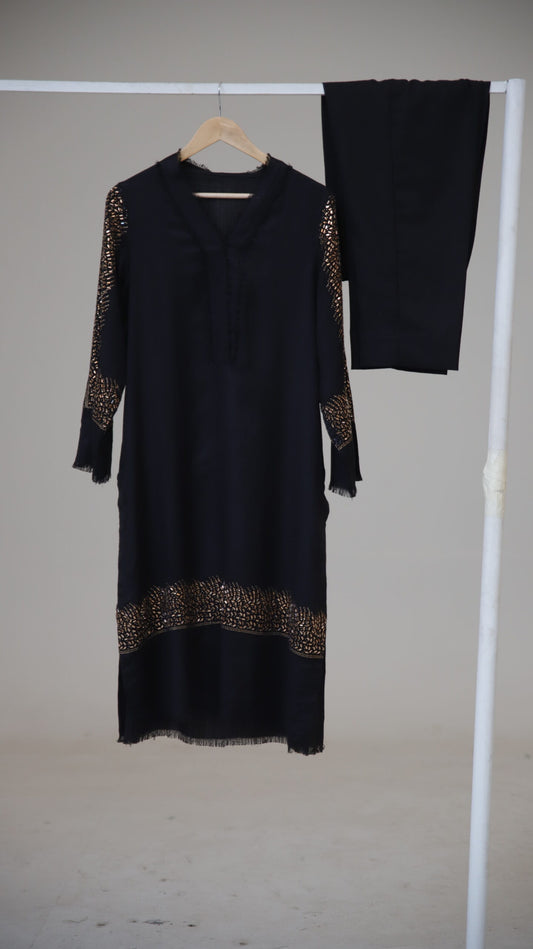 Black Pashmina Crystal