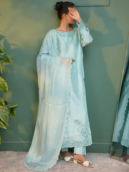 Aqua Sage Petal