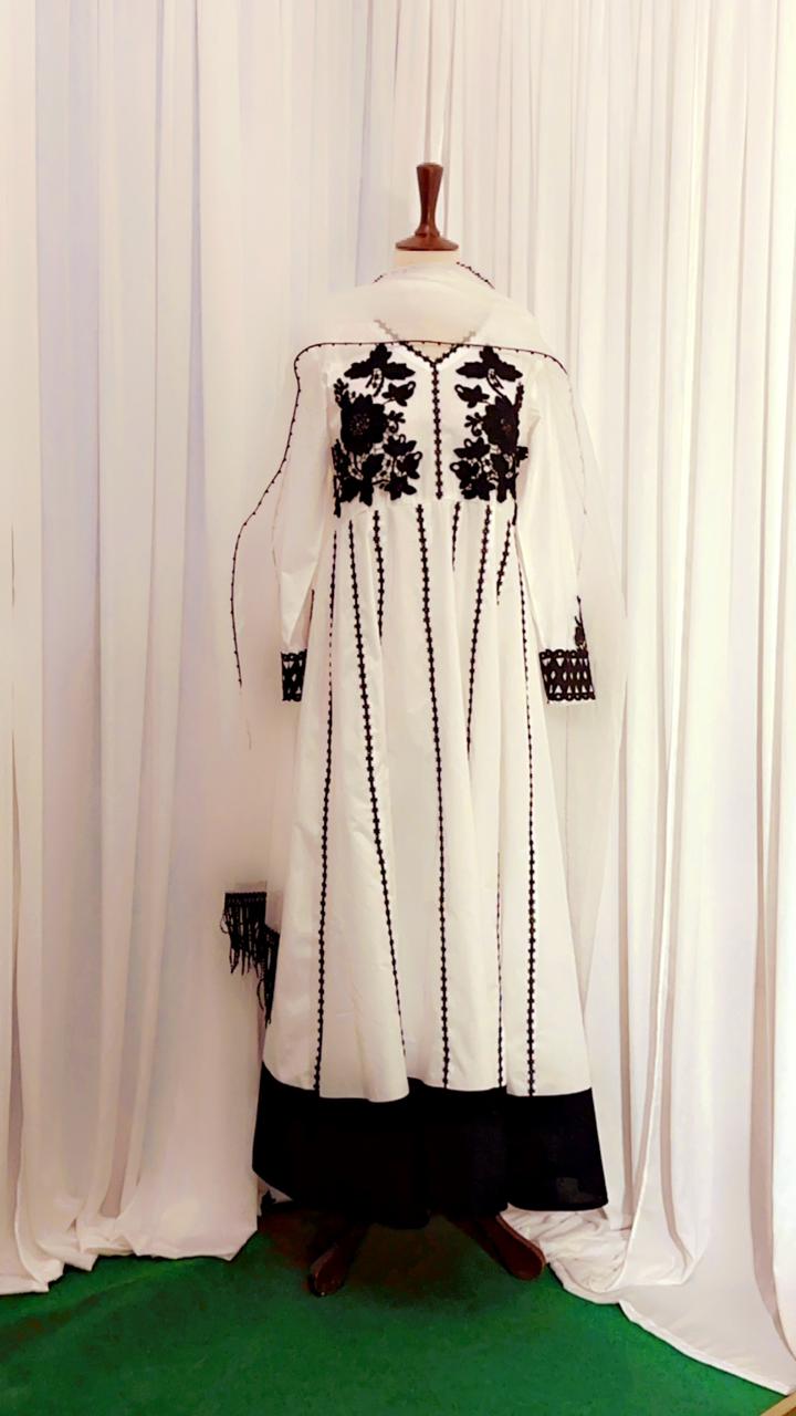 White and Black Kalidar