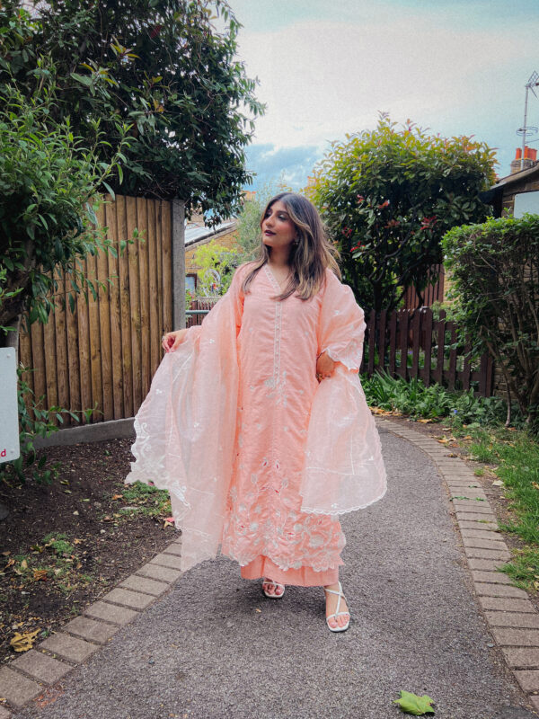 Blush Lux - Image 7
